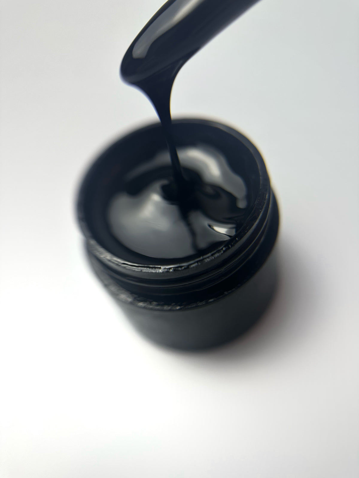 Shemy Black gel paint